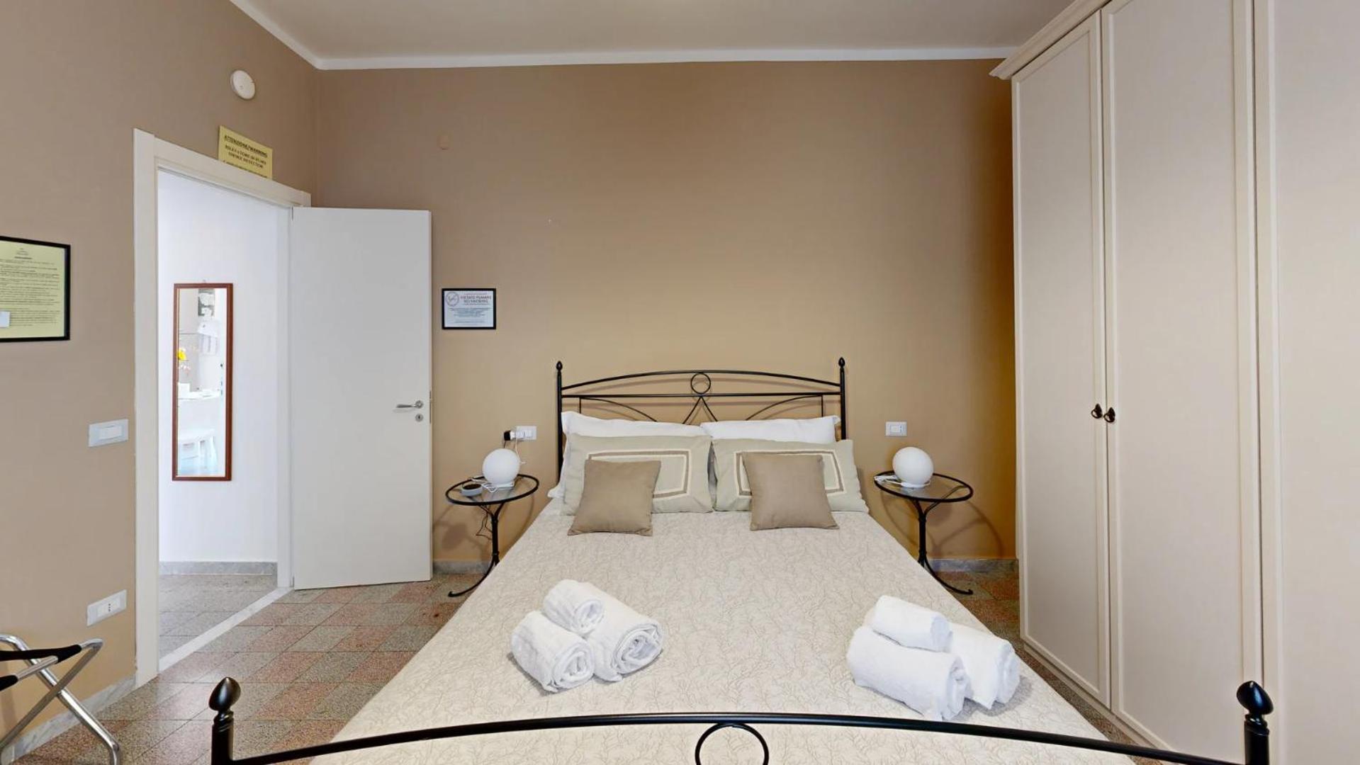 Corsomessina64 Bed & Breakfast โครโตเน ภายนอก รูปภาพ