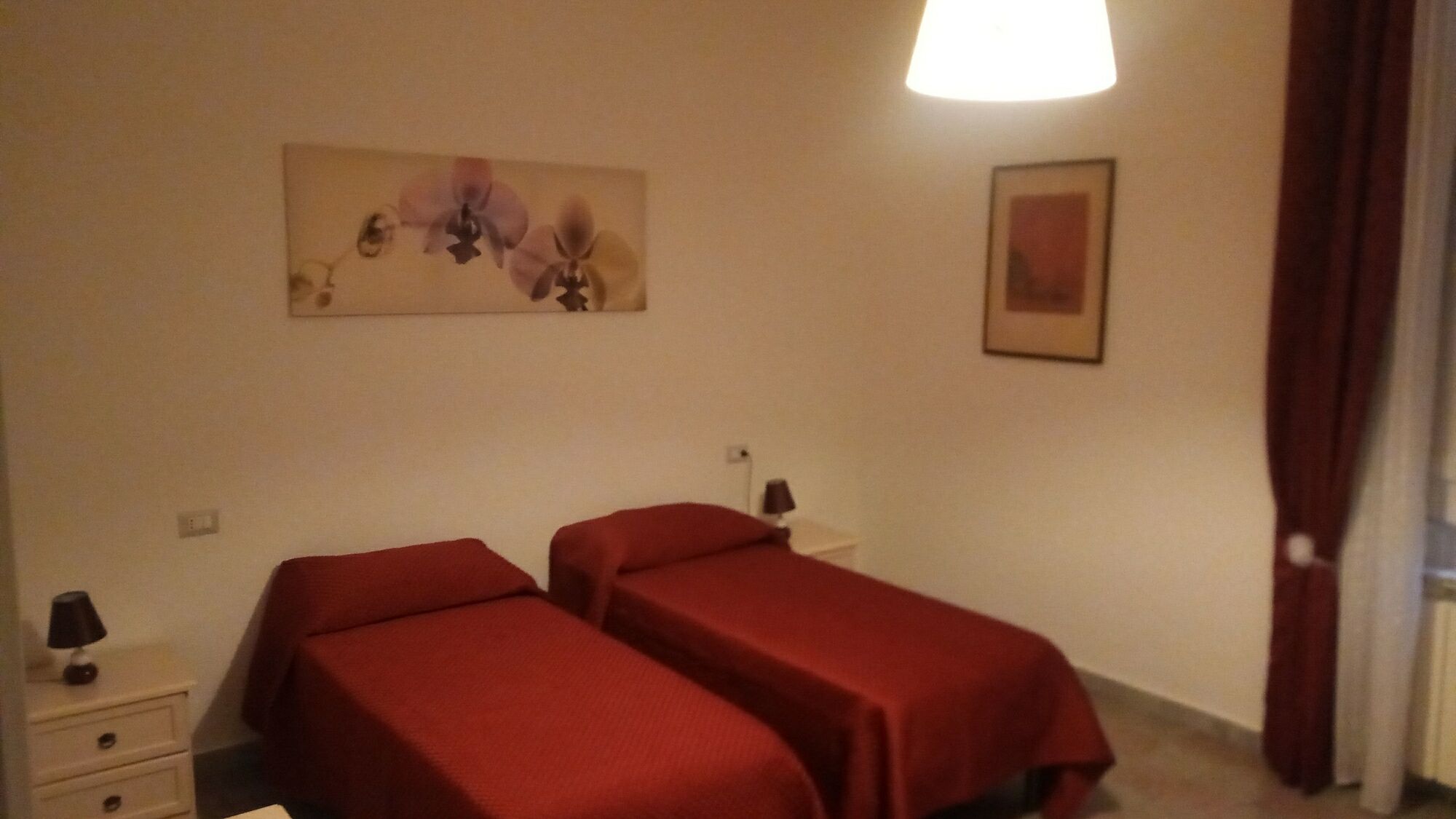 Corsomessina64 Bed & Breakfast โครโตเน ภายนอก รูปภาพ
